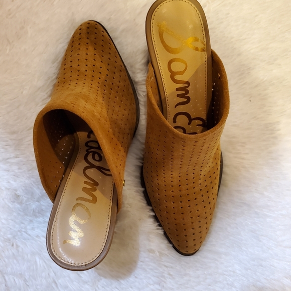 Shoes - Picture 3 of 3